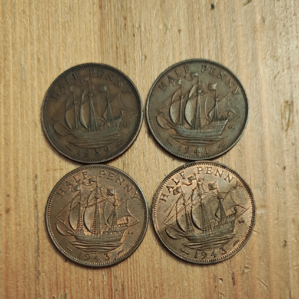 Vintage Half Penny Coins Set